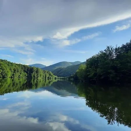 útulná Pri Vode V čarokrásnej Prírode Apartamento