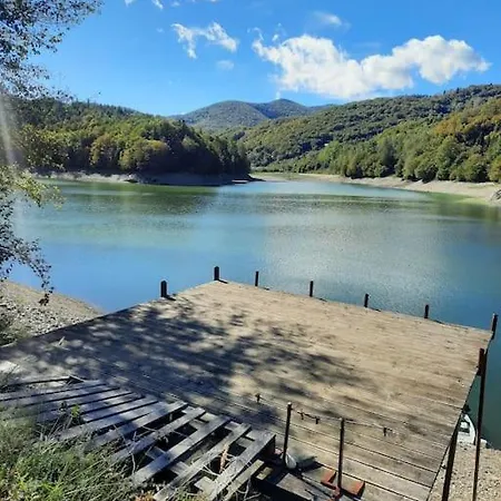 útulná Pri Vode V čarokrásnej Prírode Apartamento *