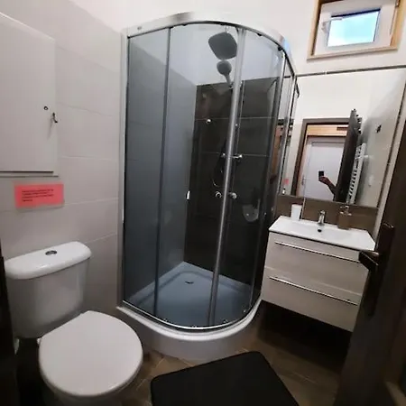 útulná Pri Vode V čarokrásnej Prírode Apartamento