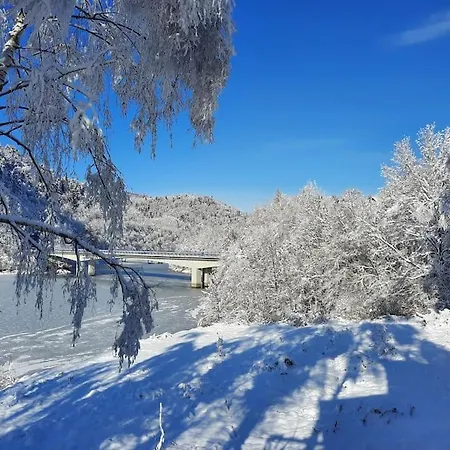 útulná Pri Vode V čarokrásnej Prírode Apartamento *