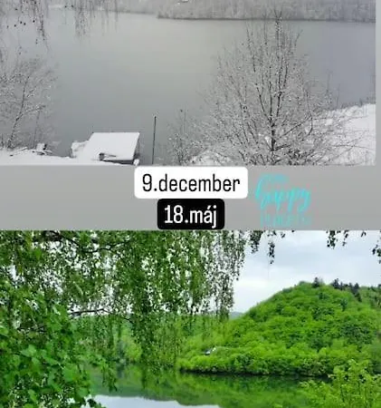 útulná Pri Vode V čarokrásnej Prírode