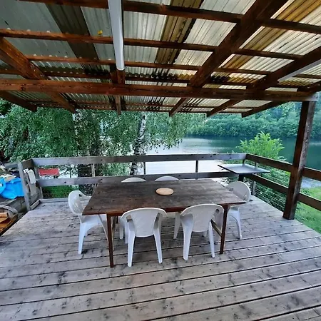 útulná Pri Vode V čarokrásnej Prírode Apartamento *