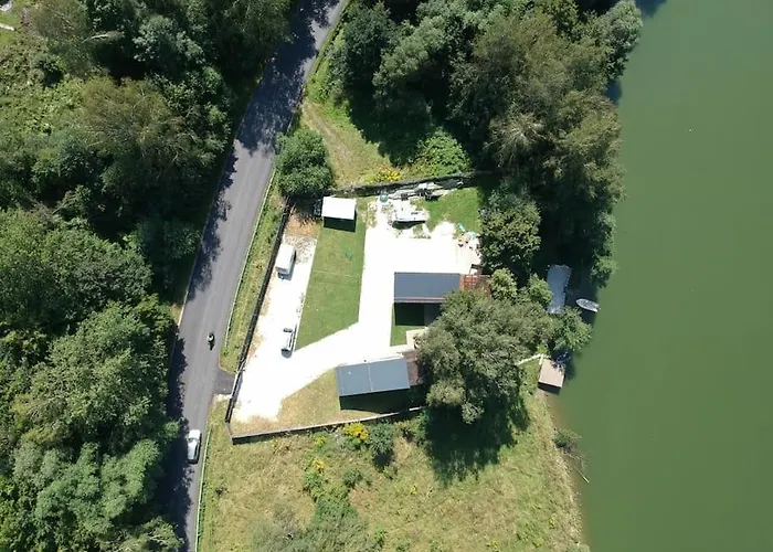 Utulna Pri Vode V Carokrasnej Prirode Košická Belá